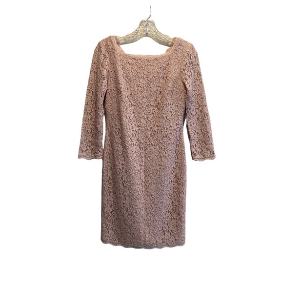 Adrianna Papell lace dress Live from the ared Carpet - Picture 2 of 8